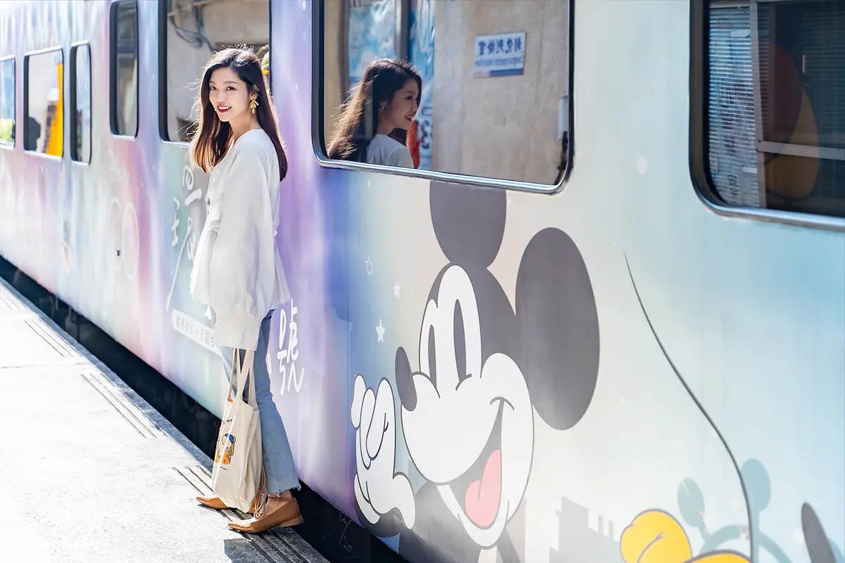 ▲易遊網獨家攜手「阿里山英迪格酒店」與「環島之星夢想號」，推出全新行程，食宿行遊全包每人13,990元起，自由行則是含租車36小時，每人最低只要7,990元起。（圖／易遊網提供）