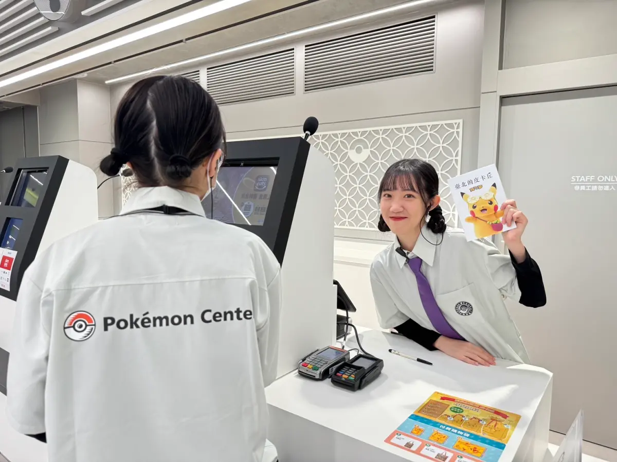 ▲台北寶可夢中心今（8）開幕，可愛正妹店員都公開，她們全員都是寶可夢粉絲，一獲徵才消息就來應徵，得知錄取都相當興奮。（圖／記者周淑萍攝）