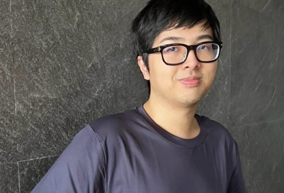 ▲日前星光電競大賞因為統神與Toyz事件引發關注，實況主「丁特」（薛弘偉）在直播時，指控中華民國電子競技運動協會「把人民的血汗錢拿去亂撒，拿去揩油，拿去放自己的口袋」。（圖／取自丁特IG）