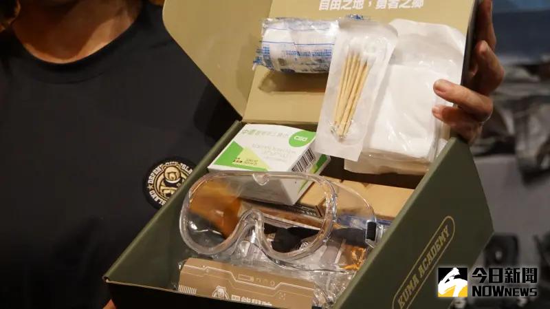 ▲黑熊學院展出「防災必Bear盒」。(圖/記者呂炯昌攝)
