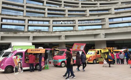 亞錦賽／大巨蛋美食服務球迷！胖卡餐車12/10集結臺北文創廣場
