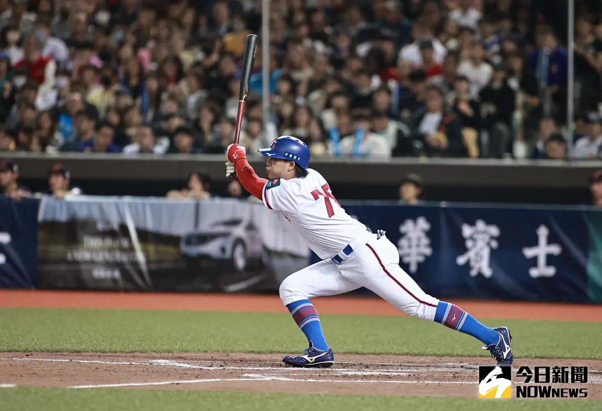 ▲亞錦賽中華隊右外野手陳孝允複賽對日本隊再度繳出單場兩支安打好表現。（圖／記者葉政勳攝）