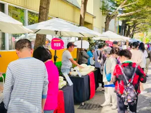 ▲大樹區冬季氣候適宜、土壤、水質條件好，種出的苦瓜口感爽脆，煎炒煮炸都合適，深受消費者喜愛。(圖／高市府提供)