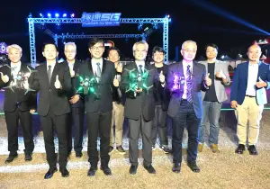 首創5G雙頻專網系統！經濟部舉辦國際無人機競速大賽飛競之夜活動
