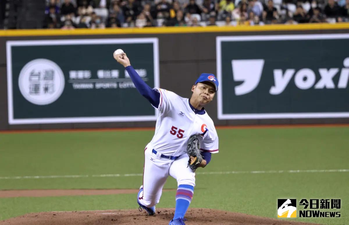 ▲大巨蛋中華隊對菲律賓之戰又有插曲！現場警鈴聲干擾看球。（圖／陳明中攝）