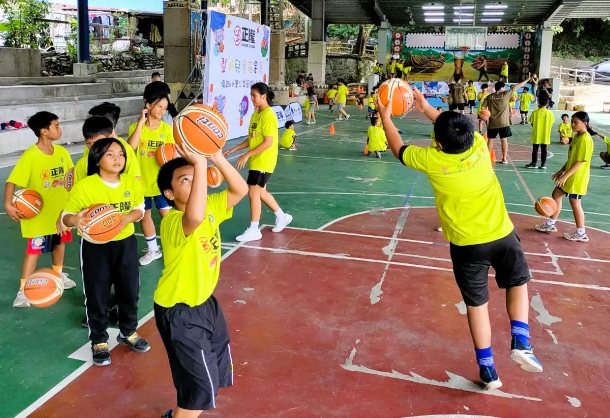 ▲正隆關懷兒童基金會從 2020 年開始加入小學體育總會的公益偏鄉活動，補助偏鄉學童到台北參賽的費用，也提供偏鄉學童一個圓夢的機會。（圖／主辦單位提供）