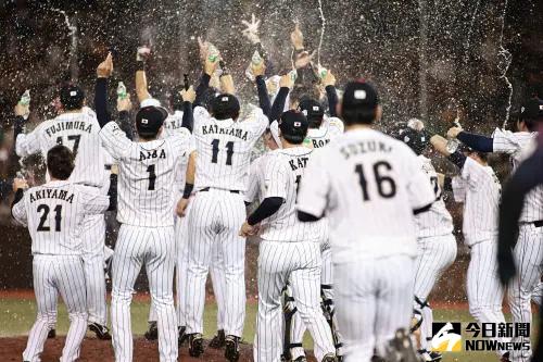 ▲社會人球隊中有兩種典型球員，一種是將進軍職棒視為目標的年輕好手，另一種則是退役後進入公司系統、專注於業餘比賽的球員。無論是哪一類型，他們都視亞運、亞錦賽等聚集社會人好手的國際賽事為生涯的重要目標。（圖／記者葉政勳攝 , 2023.12.10）