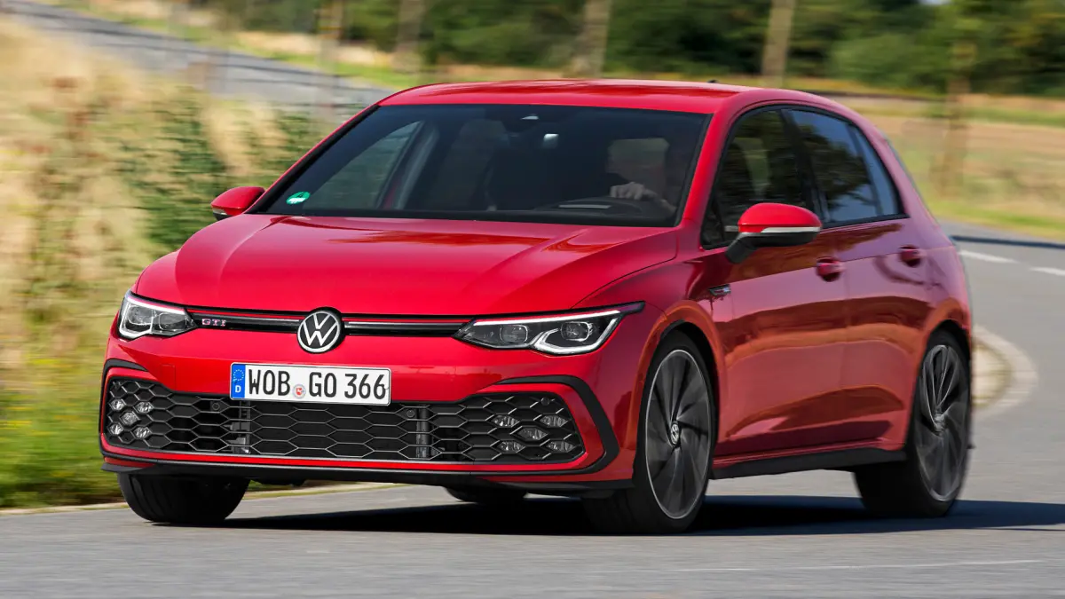 ▲Volkswagen「GTI 湖畔嘉年華」明年夏季回歸狼堡，24 年式 Golf 指定車型升級矩陣式頭燈