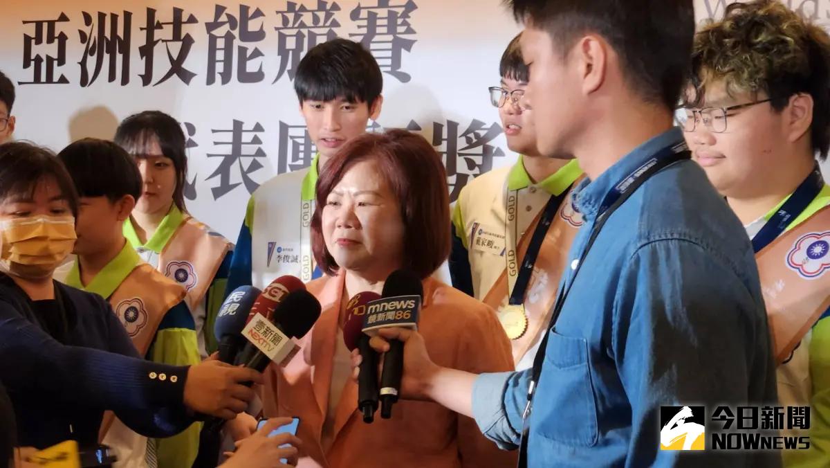 ▲《最低工資法》明天拚三讀，勞動部長許銘春今（11）日表示，盼完成最後一哩路。（圖／記者李琦瑋攝，2023.12.11）