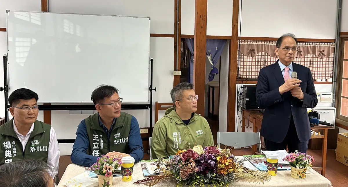 ▲立法院長游錫堃今會勘清水國小日式宿舍群「民運人士蔡惠如紀念館」場地。（圖／蔡其昌辦公室提供，2023.12.11）