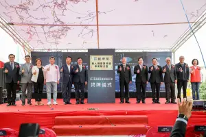 經濟部「無人機產業發展辦公室」在嘉義縣亞創中心舉行揭牌儀式