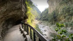 ▲砂卡噹步道是屬於太魯閣國家公園中的第一級步道，步道整體平穩好走，沿路美景超漂亮。（圖／記者張嘉哲攝）