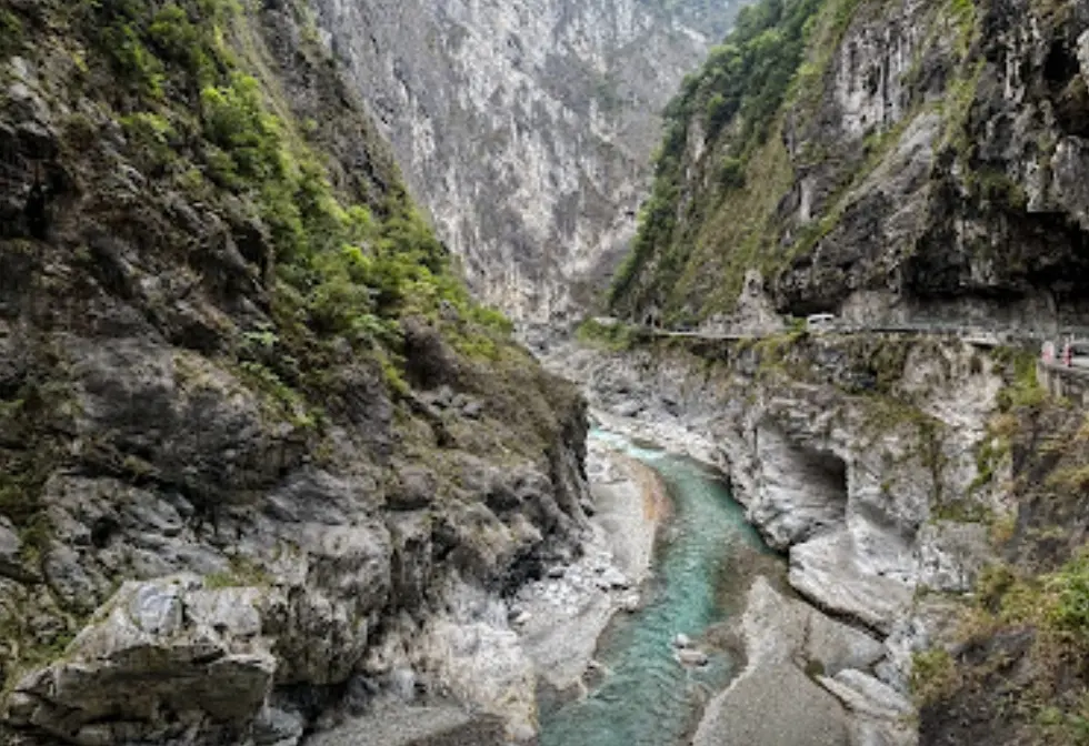 ▲為了振興花蓮觀光，農業部自7月起發放農粉幣，但因受到颱風及豪雨影響，截至目前為止僅發出6成，因此將擬延後發放及兌換期限。（圖/太魯閣國家公園Google評價）