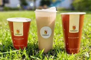 ▲COMEBUY-烏瓦紅茶拿鐵和港式厚奶，是最推薦的經典溫暖風味