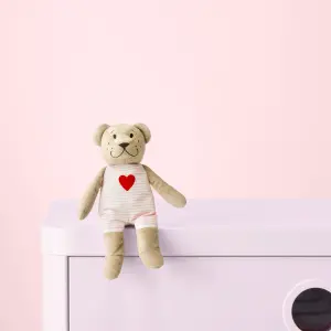 ▲經典FABLER BJÖRN愛心小熊39元就能帶回家，還有新推出的粉紅色款。（圖／IKEA提供）