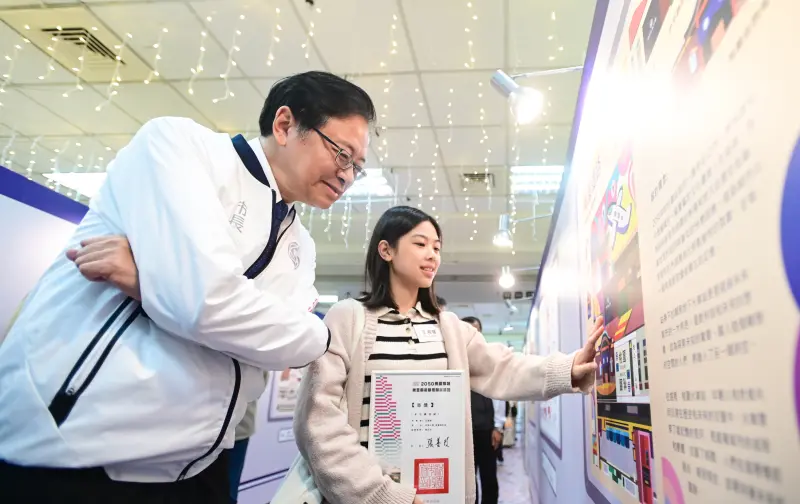 ▲本次獲獎優秀作品自即日起至19日,在桃園市政府1樓川堂展出,歡迎市民朋友參觀。(圖/桃園市政府提供)