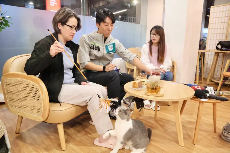 ▲立委候選人爭相預約蕭美琴行程搶同框,也絞盡腦汁發想不同於傳統造勢的行程、增加曝光度。(圖/賴清德競辦提供)