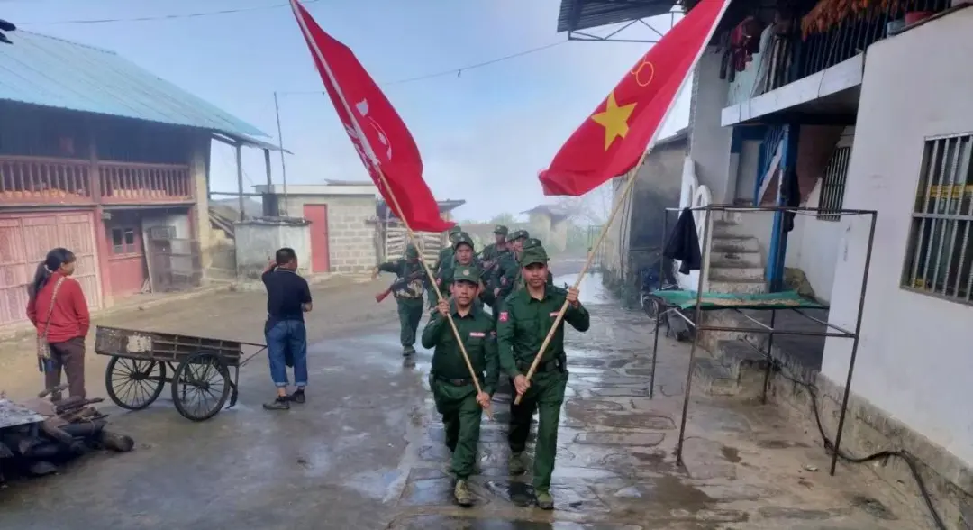 ▲中國外交部於14日聲稱，緬甸軍政府正與民族民主同盟軍(MNDAA)談和。  （圖／果敢資訊網）