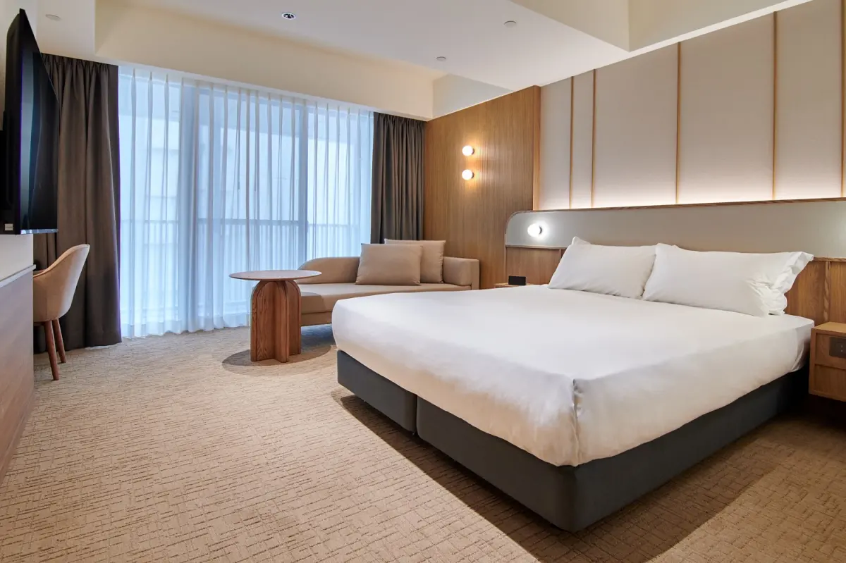 ▲日本相鐵集團旗下「相鐵飯店台北西門」選於2024年2月2日正式開幕，Klook獨家推出12月18日中午12點至12月22日，預訂入住日期在2024年2月2日至5月31日之間的全房型，一律6折。（圖／Klook提供）