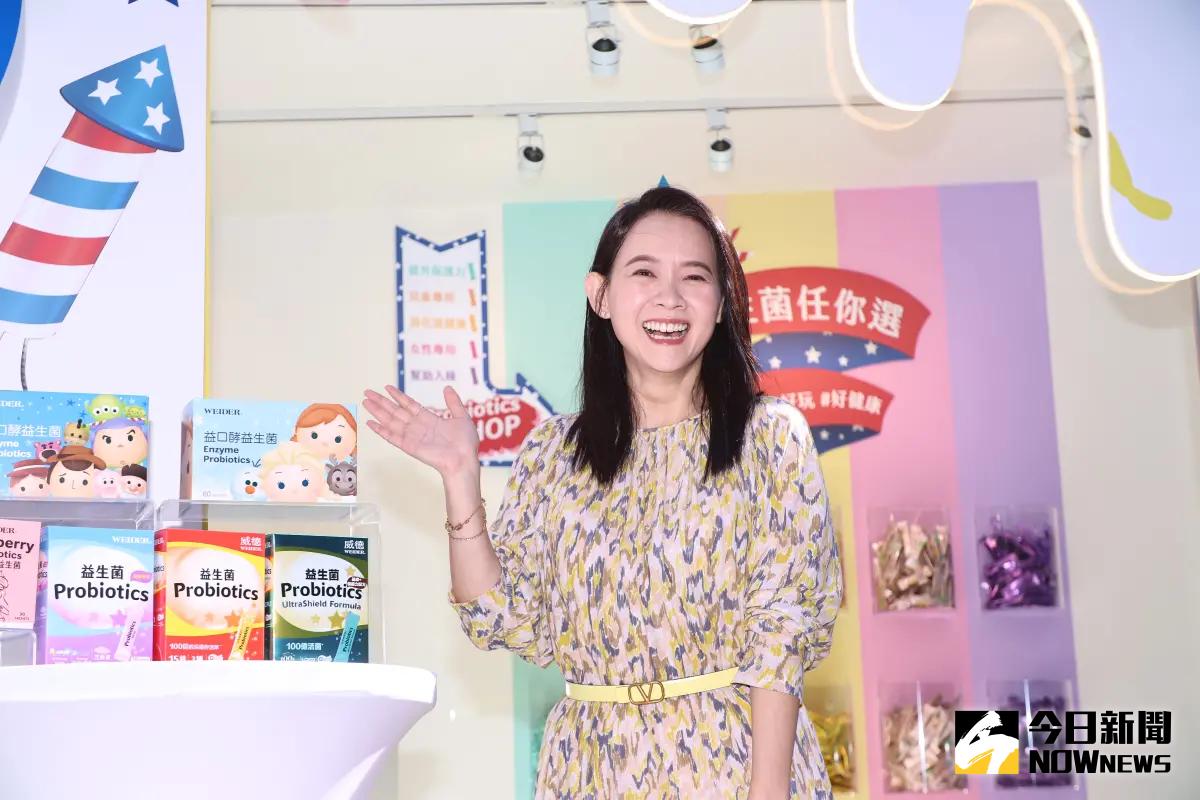 ▲曾寶儀日前花5分鐘就刷卡，買天母2000多萬房給寶媽，周刊爆曾寶儀先前和老爸曾志偉在香港炒房大賺億元，才如此有底氣。（圖／記者陳明中攝）