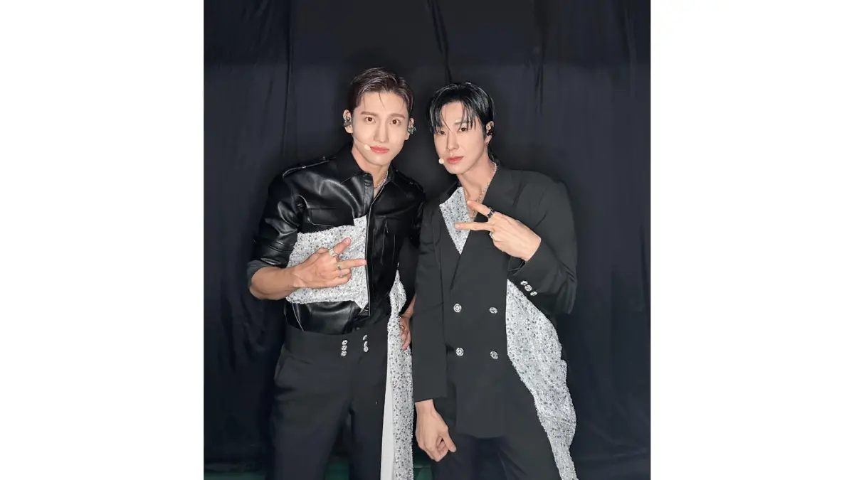 ▲東方神起（TVXQ!）允浩、昌珉（左）相隔4年，確定明年2月訪台開唱。（圖／翻攝東方神起臉書） 