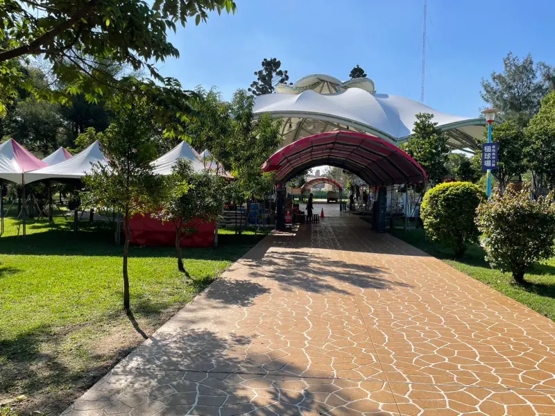 ▲兩場耶誕兒童歡樂城活動，第一場在中壢龍岡森林公園；第二場在中美路、中豐路口的競選總部。（圖／魯明哲辦公室提供）