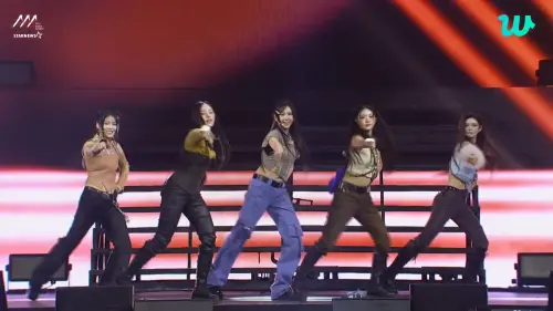 ▲NewJeans賣力表演喘到不行。(圖/翻攝Weverse) ▲NewJeans賣力表演喘到不行。(圖/翻攝Weverse)