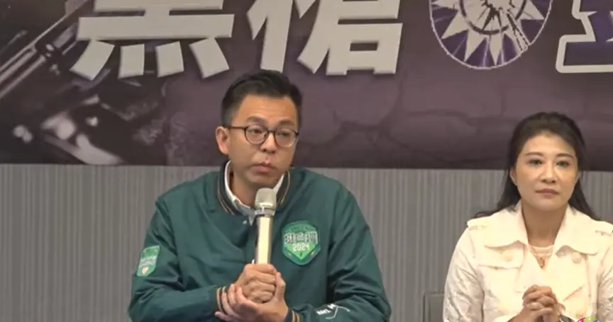 ▲黃建嘉說，台灣不管是貿易壁壘，還是外交處境上，其實都是被害人。（圖／民進黨提供）