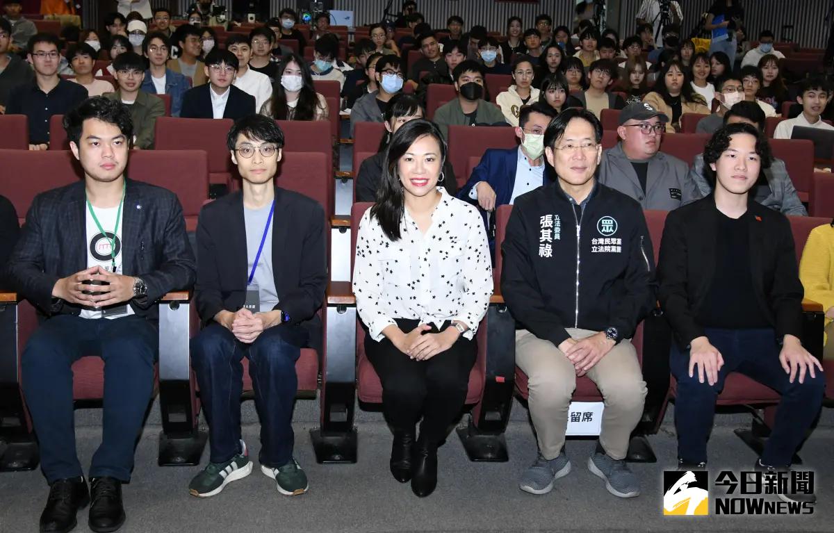 ▲民眾黨副總統候選人吳欣盈參加政大學生座談。（圖／記者林調遜攝，2023.12.15）