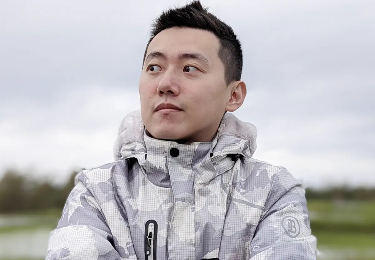 ▲桃園市某國中一年級學生創作《帝王條款》作品獲獎，引來百萬網紅Cheap發文質疑，今日Cheap發文道歉，坦言不應說「追回獎項」。（圖／取自Cheap臉書）