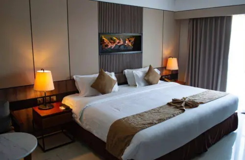 ▲入住日本飯店眉角其實非常多，在訂房網上面的人數選擇也有其正確選法。（圖/取自unsplash）