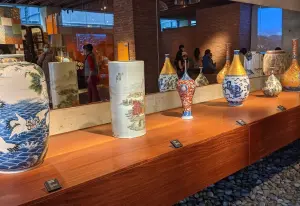▲新北鶯歌陶瓷博物館10月觀光人次高達390萬人，成為單月台灣最熱門的景點。（圖/鶯歌陶瓷博物館Google評論）