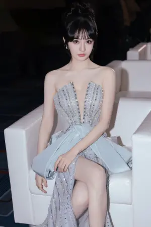 ▲徐璐展現好身材,讓不少網友驚豔。(圖/徐璐微博) ▲徐璐展現好身材,讓不少網友驚豔。(圖/徐璐微博)