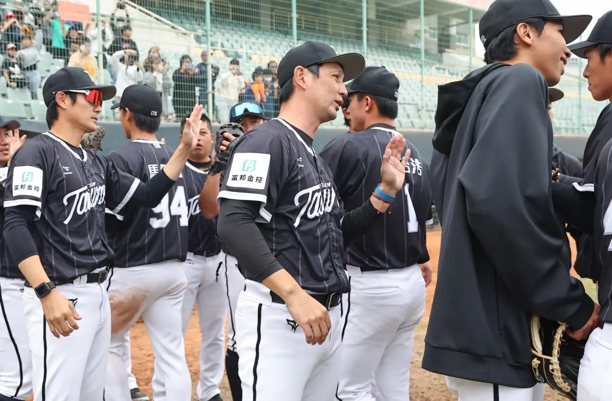 ▲中職聯隊總教練高志綱領軍拿下冬盟季軍。（圖／中職提供）