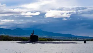 北韓恐試射洲際飛彈　美軍核潛艦密蘇里號抵釜山

