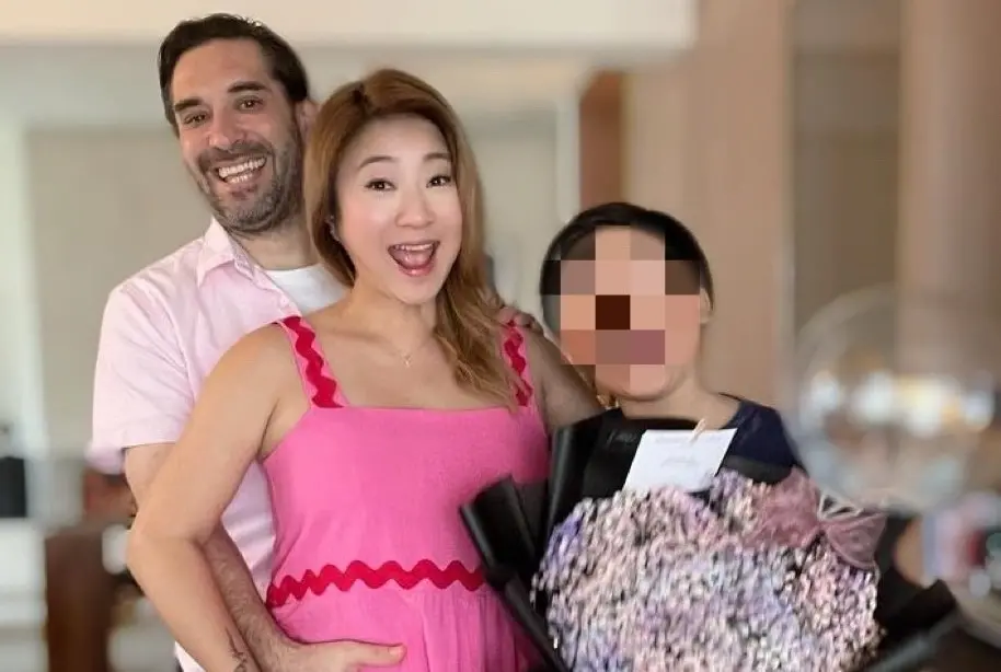 ▲黃湘怡（中）懷孕。（圖／翻攝黃湘怡IG）