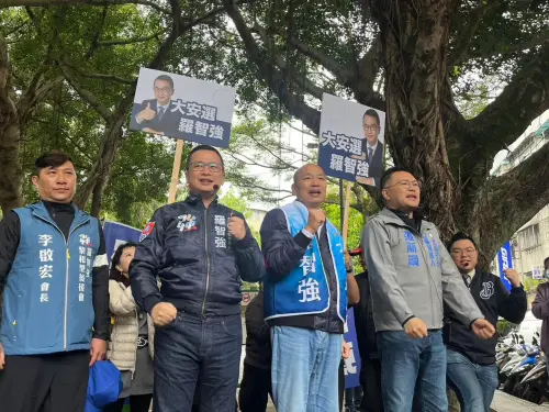 韓國瑜助講兼宣傳政黨票!自嘲和國民黨徽很像:看到腦袋就蓋下去