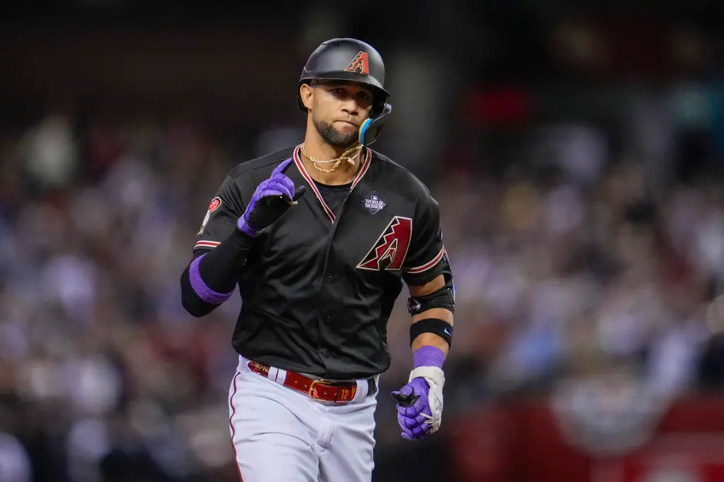 ▲在今（18日）根據大聯盟指出，為保留原陣容響尾蛇以3年價值4200萬美元（約13.1億台幣）簽回Lourdes Gurriel Jr。（圖／美聯社／達志影像）