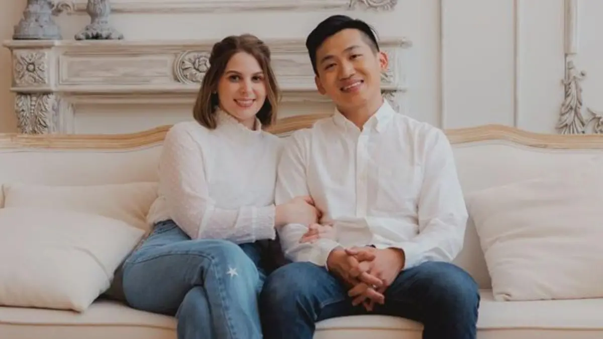 ▲網紅莎白（左）與老公Eric（右）日前宣布在美國流產痛失二寶，在醫院傻等8個小時，還換來驚人的天價急診費，直逼台幣38萬元。（圖／Eric IG）