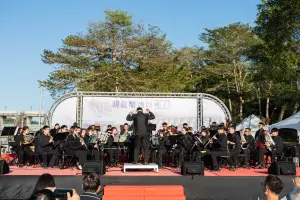 ▲臺灣青年管樂團帶來「向呂泉生致敬」、「水牛 向日葵 運動圖」等樂曲，傳遞對水圳土地敬仰之心。（圖／水利局提供）