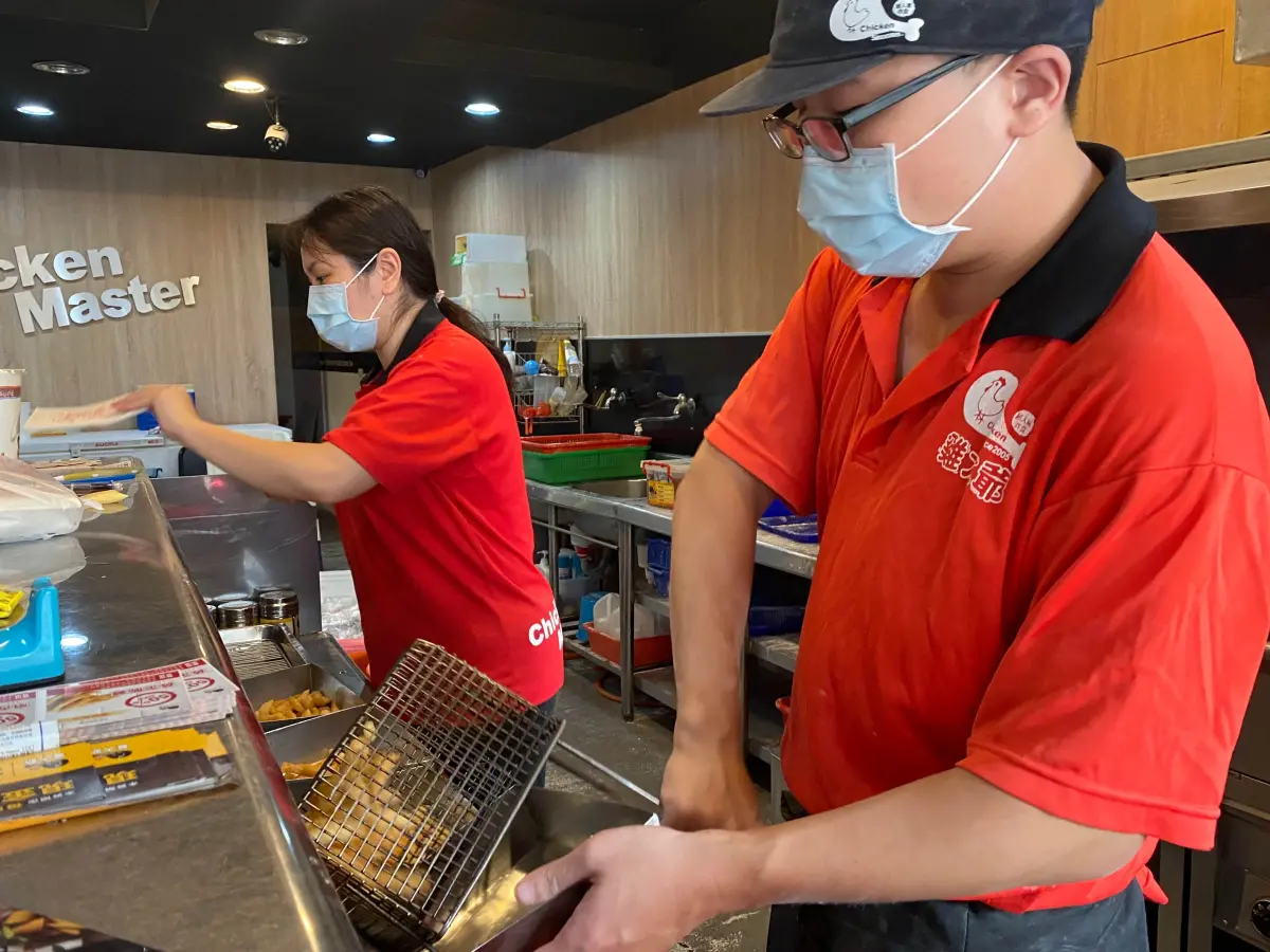▲香港女子小雪遠嫁台灣，與老公獲中市勞工局協助，順利創業。（圖／勞工局提供)