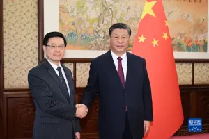 香港特首赴北京述職出現「新安排」　分析：強化黨領導

