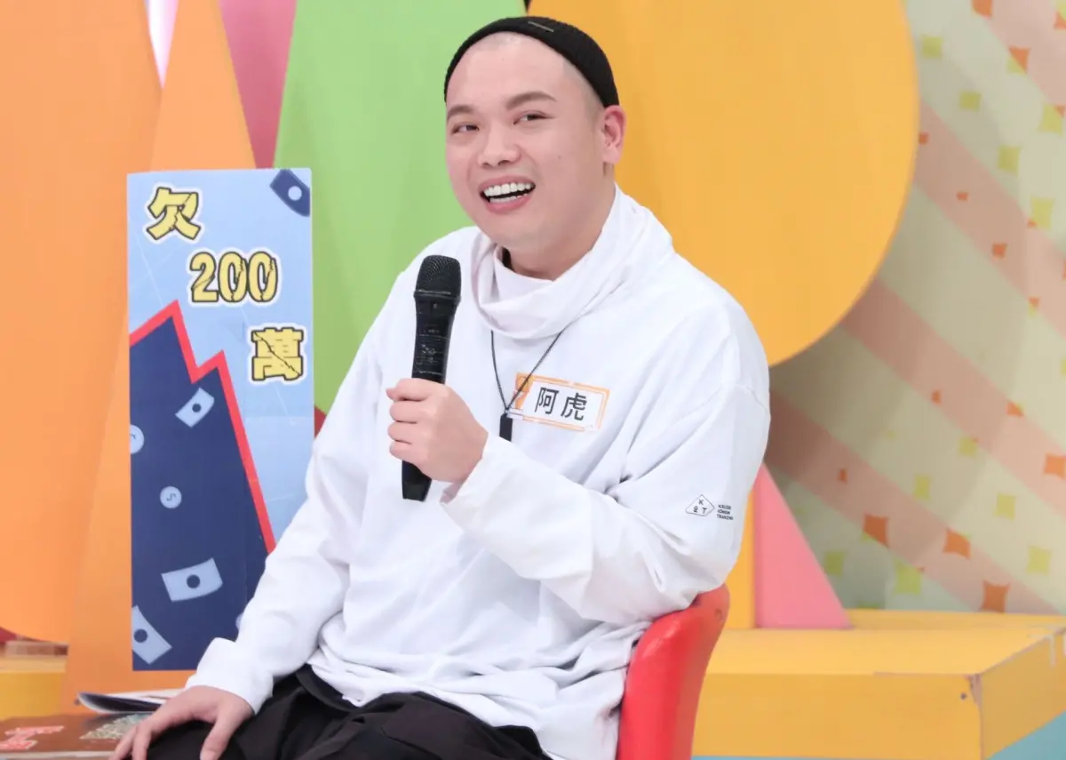 ▲阿虎之前開店慘賠2百萬，竟去借1周利息20%的地下錢莊，最後還不出錢，求助爸爸退休金。（圖／中天提供）