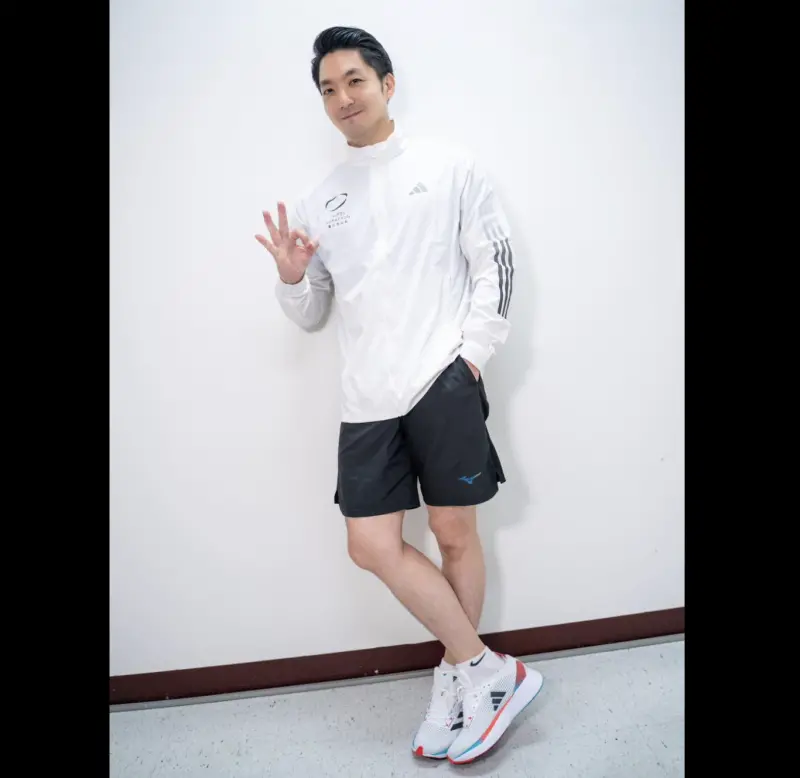 <p>▲蔣萬安也PO出帥氣照片，並表示身為資深運動人，在大冬天換上短褲秀出勇腳不是問題。（圖／翻攝蔣萬安臉書）</p>