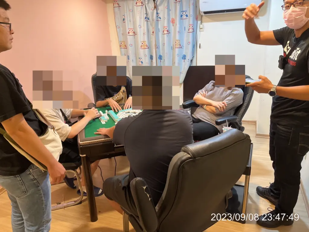 ▲林姓男子將麻將、德州撲克賭場藏身西屯區一處五百戶的大社區內（圖/記者鄧力軍翻攝）