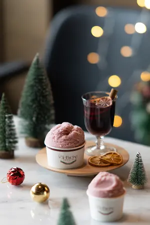 ▲Old Bridge義式冰淇淋，推出季節限定聖誕熱紅酒、提拉米蘇等新口味。（圖／Old Bridge 義式冰淇淋提供）