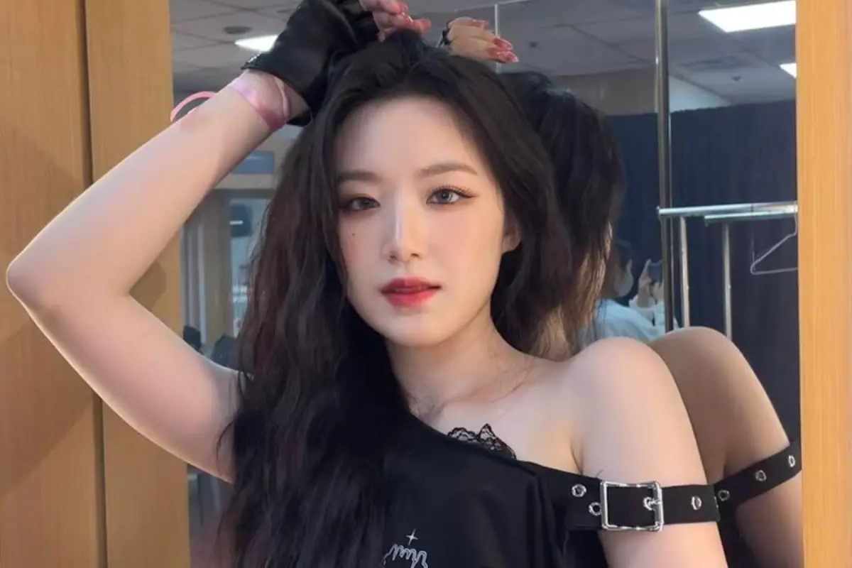 ▲關於舒華的5件事，16歲從華岡藝校休學，當練習生2年就出道組成女團(G)I-DLE。（圖／舒華IG）