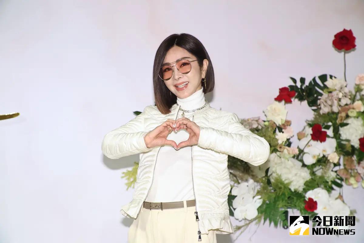 ▲陳美鳳凍齡美照撞臉韓團妹子，她承認用醫美回春、照片套濾鏡。（圖／記者陳明中攝）