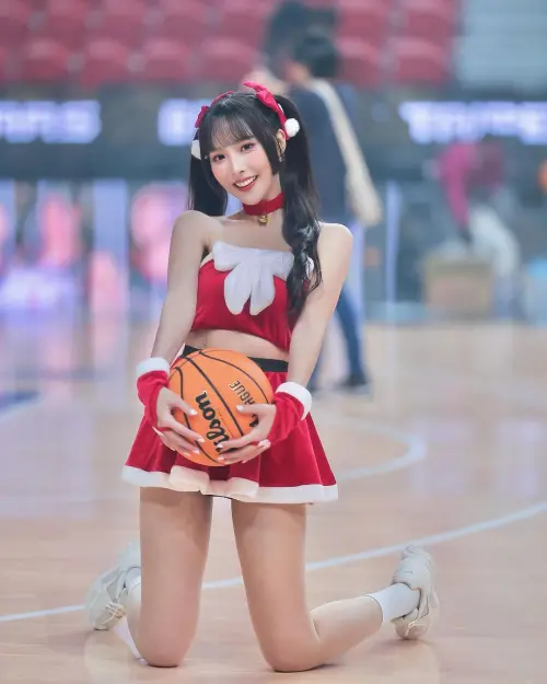 ▲Rina不僅是中華職棒首位女團長，也是職籃T1聯盟首位女團長。（圖／Rina IG）