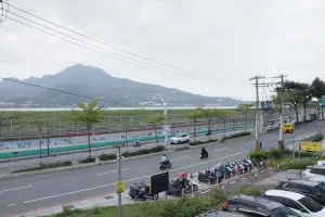 ▲淡北道路施工期間協調台北捷運公司等相關單位提早因應，視運量需求加開班次。（圖 ／新北市政府工務局提供）